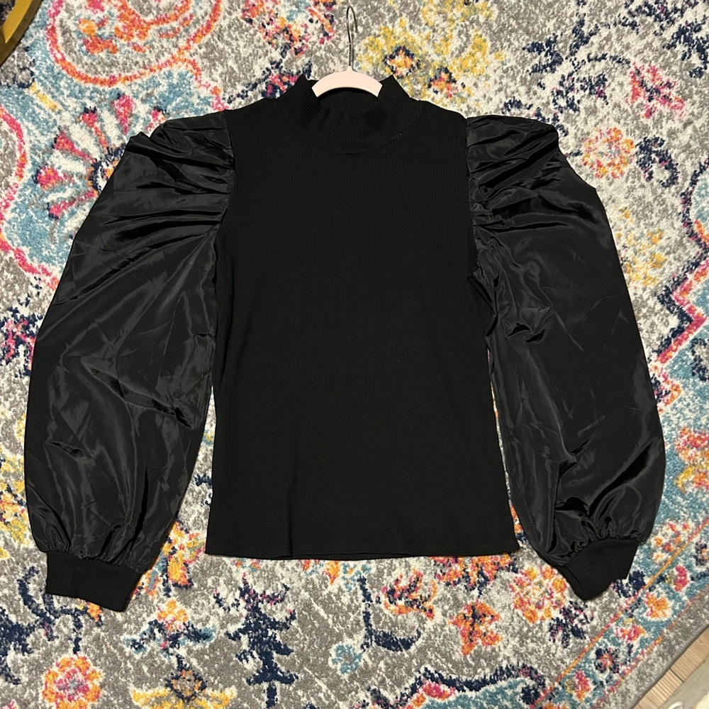 Lantern sleeve top